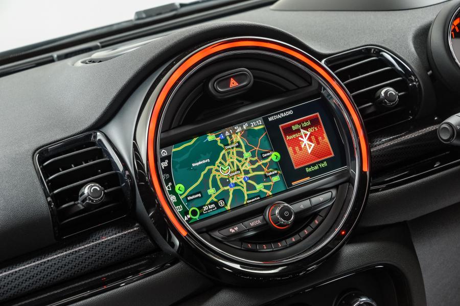 Панель приборов Mini John Cooper Works Clubman (F54) 2019 года  (ZA) (фото 23 из 40)